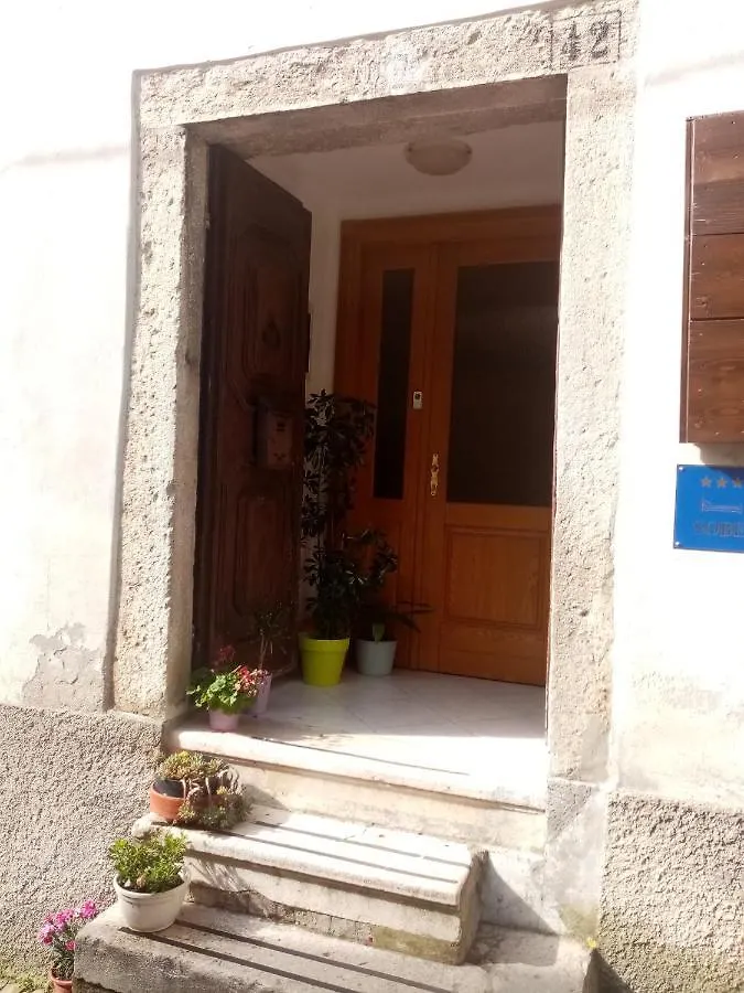 Rooms Serafin-Lavanda 0*, Motovun Croatia